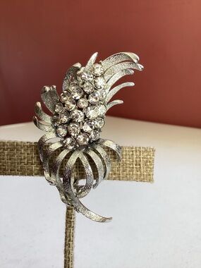 Signed Coro Pegasus Silver Tone Brooch with Brown and Silver Crystals